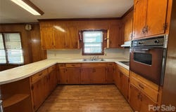 206 W Welsh Street, Kershaw, SC 29067