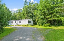 431 Juniper Lane S, Sidney, ME 04330