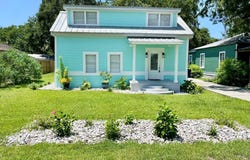 110 14th St, Apalachicola, FL 32320