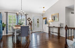 516 Oak Leaf Manor Court, Ballwin, MO 63021