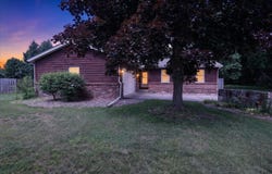 56800 Bow Drive, Three Rivers, MI 49093