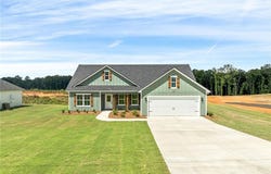 1097 30th St, Valley, AL 36854