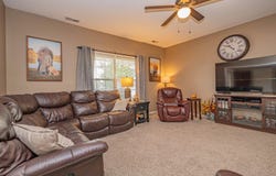 1353 Quail Haven Dr, Moberly, MO 65270