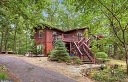 216 SUNSET Circle, CROSS JUNCTION, VA 22625