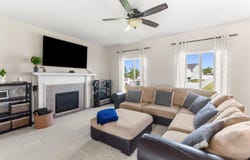 8101 Peninsula Circle, Grand Blanc, MI 48439