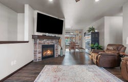 512 PEBBLESTONE Circle, HOBART, WI 54155