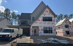 136 SINCLAIR GLEN, PELHAM, AL 35124