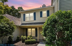 203 Alder Wood Dr, Hampton, VA 23666