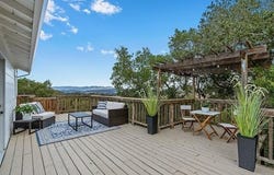 28 Vista DR, SALINAS, CA 93907