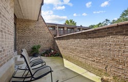 304 Kenneth Circle, Elgin, IL 60120