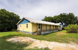 322 HCR 2320, Abbott, TX 76621