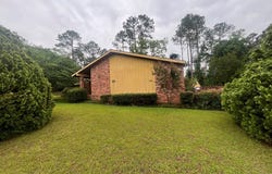 1002 W Walker, Douglas, GA 31533