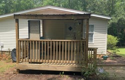 1140 Hayward Dr, Vinton, VA 24179