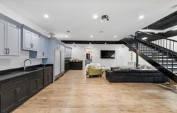 1306 Morrow Road, Valley View, TX 76272