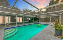 300 PINECREST Road, MOUNT DORA, FL 32757