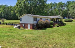 637 Ranch Road, Laurens, SC 29360