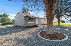 1528 E Walton Ave, Spokane, WA 99207