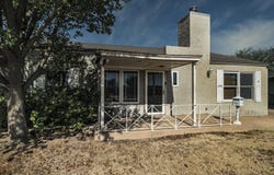 717 N Floyd Ave, Tulia, TX 79088