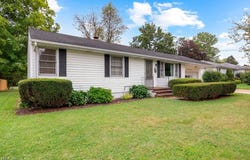 124 Yunker Court, Elyria, OH 44035