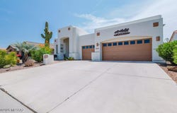 2506 E Bluejay Bluff Lane, Green Valley, AZ 85614