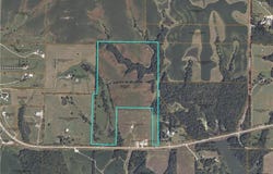 6606 W Highway, Smithville, MO 64089