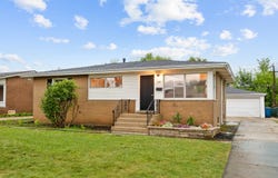 326 E Alden Drive, Addison, IL 60101