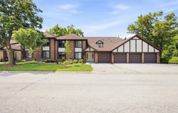 5804 Doe Circle, Westmont, IL 60559