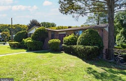 975 SPRING VIEW Drive, SOUTHAMPTON, PA 18966
