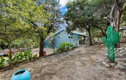 18307 E Lakeview Dr, Jonestown, TX 78645
