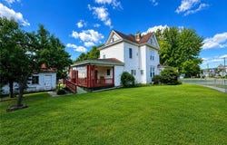 210 Washington Ave, Vandergrift, PA 15690