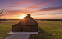 29990C S 2725 Road, Sheldon, MO 64784