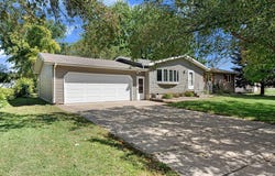 112 13th Avenue NW, Waseca, MN 56093