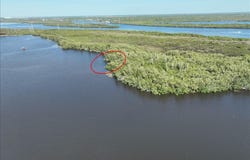 2285 DELAN Drive, PUNTA GORDA, FL 33983