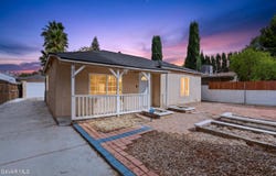 7032 Crebs Avenue, Reseda, CA 91335