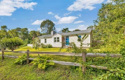 25 Raspberry Lane, Marstons Mills, MA 02648