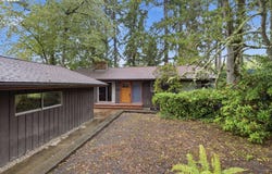2041 E 26th Ave, Eugene, OR 97403