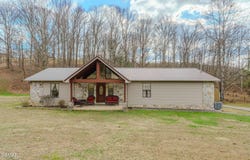 224 Lenz Drive, Kodak, TN 37764