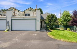 438 NW 19th, Redmond, OR 97756