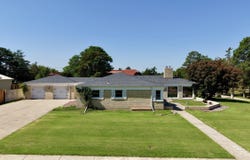310 W 22nd St, Hays, KS 67601