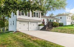 5817 W 101st Place, Overland Park, KS 66207