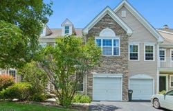13 Battalion Dr, Bernards Twp., NJ 07920-3846