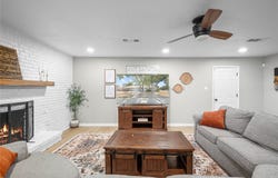213 Wilshire Drive, Euless, TX 76040