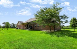 9145 E 700 N, Hope, IN 47246
