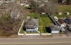 992 Lees River Ave, Somerset, MA 02726