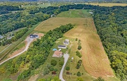 2150 Winter Lane, Godfrey, IL 62035