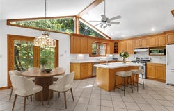 2965 E Elfinwild Rd, Hampton, PA 15101