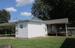 2744 Barron Road, Poplar Bluff, MO 63901