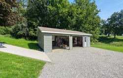 1362 Lakeshore Dr, Brooklyn, IA 52211