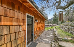 220 Nutley Street, Ashland, OR 97520