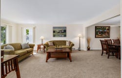 134 N 8th Avenue, Des Plaines, IL 60016